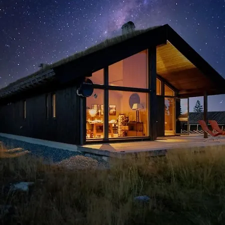 Modern With A Mountain View *