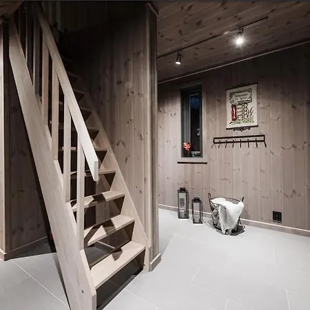 Modern With A Mountain View Vakantiehuis Nos